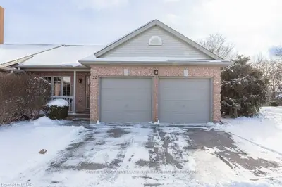 601 Grenfell Drive 22, London North, On N5x 4e4