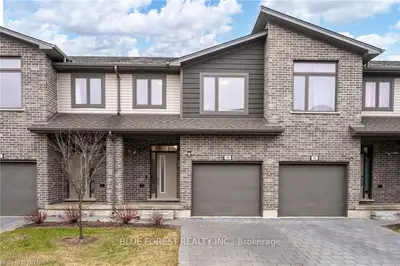 2070 Meadowgate Boulevard 74, London South, On N6m 0h5