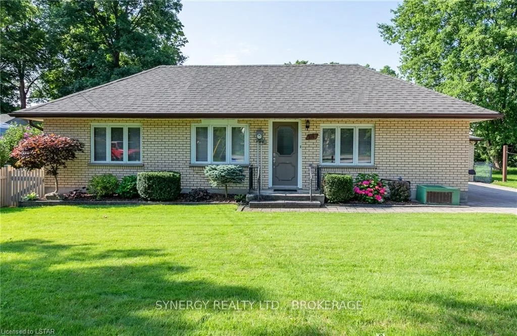216 Sydenham Street, Strathroy-caradoc, On N7g 1v3