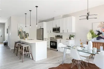 500 Sunnystone Road 18, London North, On N5x 4r4