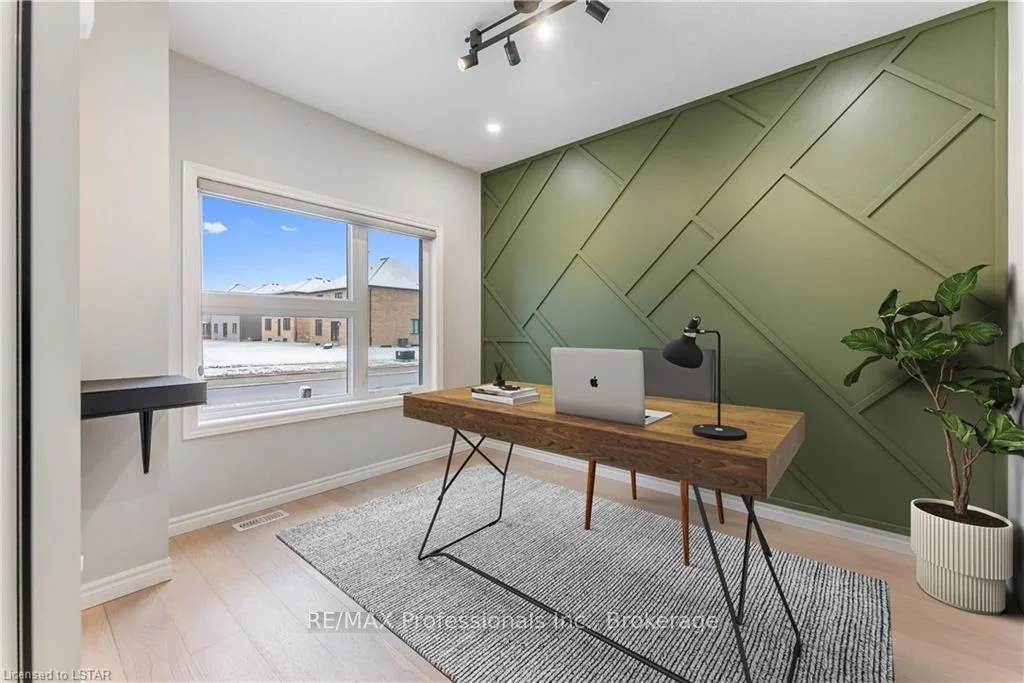 4069 Campbell Street, London South, On M6p 1a4