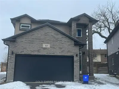 121 Marconi Court, London East, On N5v 0c9