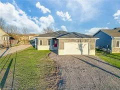 25 KING Street S, South Huron, ON N0M 1M0