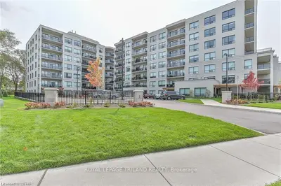 1200 Commissioners Road W 215, London South, On N6k 1c7