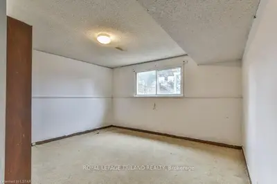318 Oak Avenue, Strathroy-caradoc, On N7g 3t2