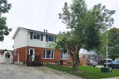552 Short Street, Petrolia, On N0n 1r0