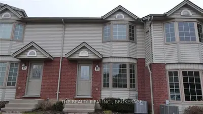 70 Chapman Court, London North, On N6g 4z4