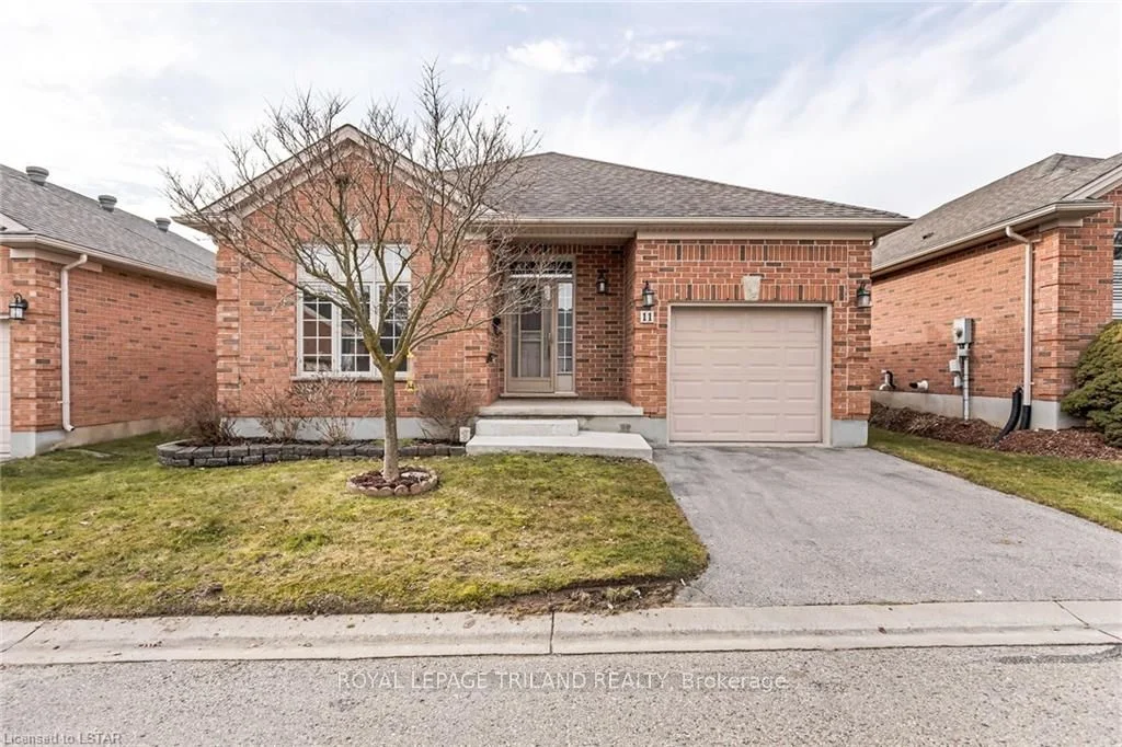 18 Cadeau Terrace 11, London South, On N0l 1r0