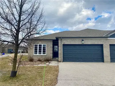 500 Sunnystone Road 2, London North, On N5x 4r4