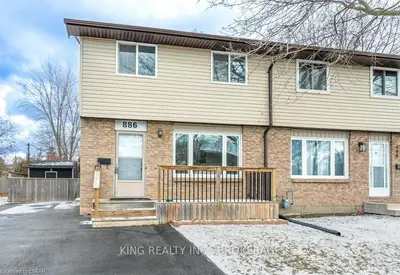 886 Wellingsboro Road, London South, On N6e 1y5
