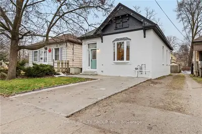 888 Queens Avenue, London East, On N5w 3h8