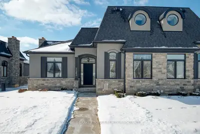 2483 Meadowlands Way, London North, On N6g 0p1