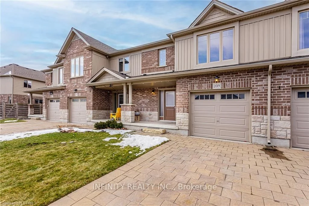 2019 Pennyroyal Street, London North, On, N5x 0l7