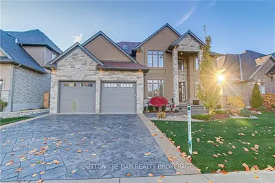 2218 Callingham Drive, London North, On N6g 0m2