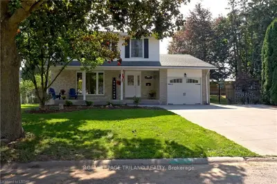 993 Farnham Court, London South, On N6k 1r5