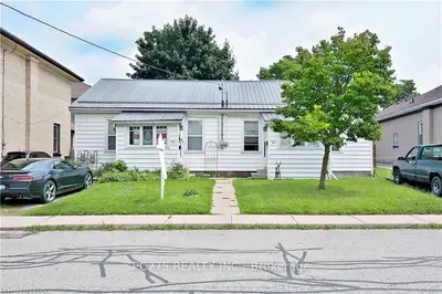 94-96 Delatre Street, Woodstock, On N4s 6b7