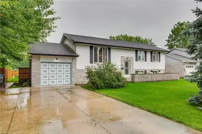 3124 BROADWAY Street, Brooke-Alvinston, ON N0N 1A0