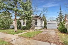 18 Lockyer Street, London South, ON N6C 3E5