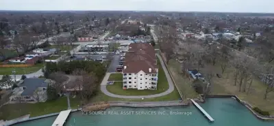 40 Adams Lane 205, Lasalle, On N9j 3r4