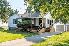 24 Walnut Street, Port Colborne, On L3k 2t6
