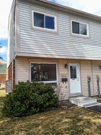 214 Cattail Way, Orleans - Cumberland And Area, On K1e 2c7