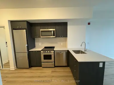 312 Erb Street W 515, Waterloo, On N2l 1w3