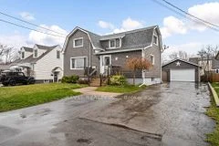 178 Oakwood Street, Port Colborne, On L3k 5g7