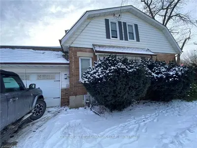 764 QUEBEC Street, London East, ON N5Y 1X2