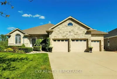 7096 Bonnie Doon Road, Plympton-wyoming, On N0n 1e0