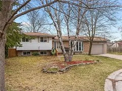 27 McGregor Place, Haldimand, ON N3W 1K1