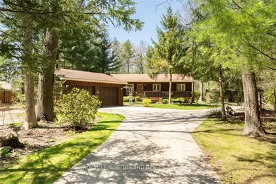 8742 Timberwood Trail, Lambton Shores, On N0m 1t0