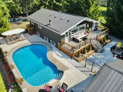 8460 Defore Drive, Lambton Shores, On N0m 1t0