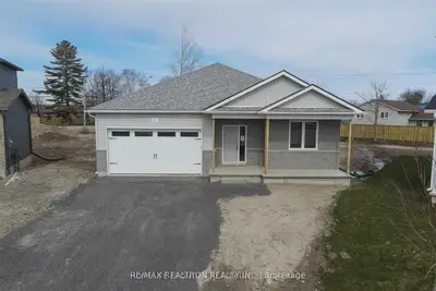 25 Allen Street, Prince Edward County, On K0k 2t0