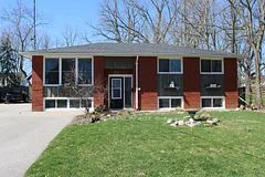 33 Simcoe Street, Kawartha Lakes, On K9v 2g5