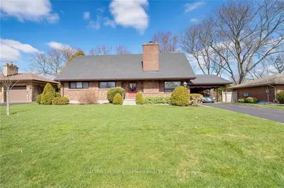 637 OAKRIDGE Drive, London North, ON N6H 3G3