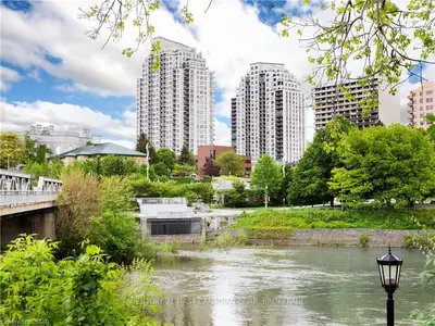 330 Ridout Street 2403, London East, On N6a 0a7