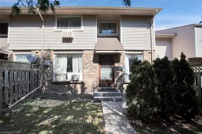 1 Lamers Court 17, Tillsonburg, On N4g 4t6