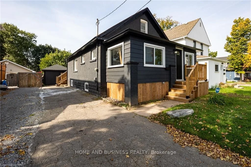 5759 LEONARD Avenue, Niagara Falls, ON L2G 4R4