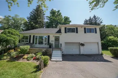 768 South Pelham Road, Welland, On L3c 3c8