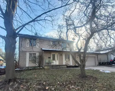 727 Barclay Road, London South, On N6k 1k4