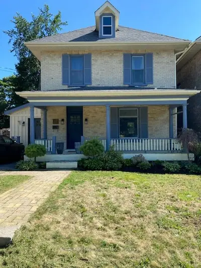 40.5 Victoria Street N, Kawartha Lakes, On K9v 4e9