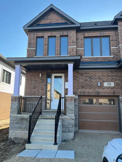 38 Robert Wyllie Street, North Dumfries, On N0b 1e0