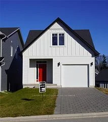 30 JULIE Crescent, London South, ON N5Z 3X4