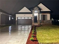 38 Brooklawn Drive, Lambton Shores, On N0m 1t0