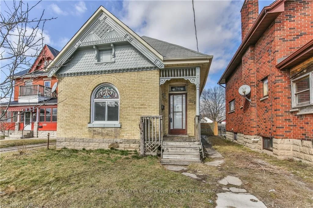 592 Hamilton Road, London East, On N5z 1s6