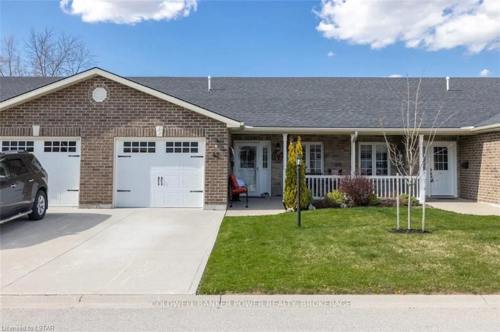 42 DEVON Drive, South Huron, ON N0M 1S3