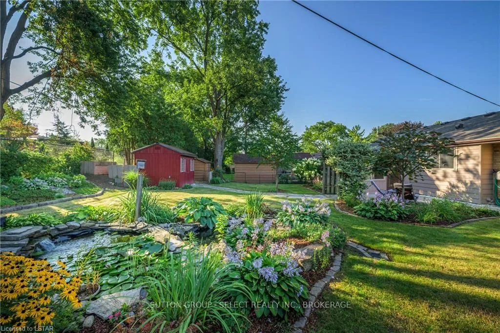 236 DEER PARK Circle, London North, ON N6H 3C1