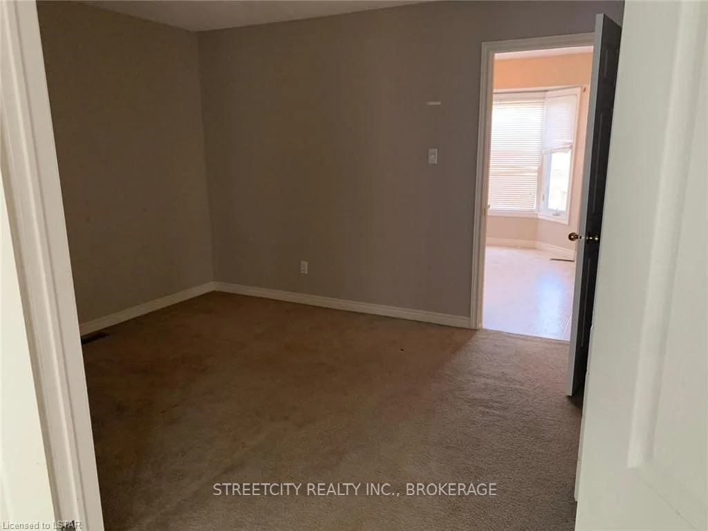 1548 RICHMOND Street 8, London North, ON N6G 4W9