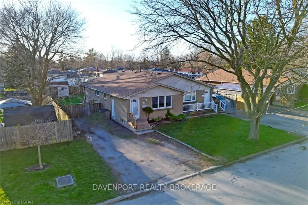 14 Mohegan Crescent, London East, On N5v 2x6