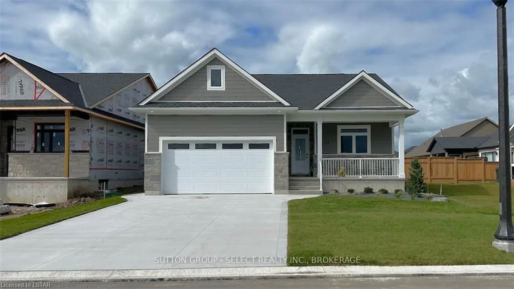 27 Lois Court, Lambton Shores, On N0m 1t0